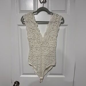 Elegant Cream Lace Sleeveless Bodysuit